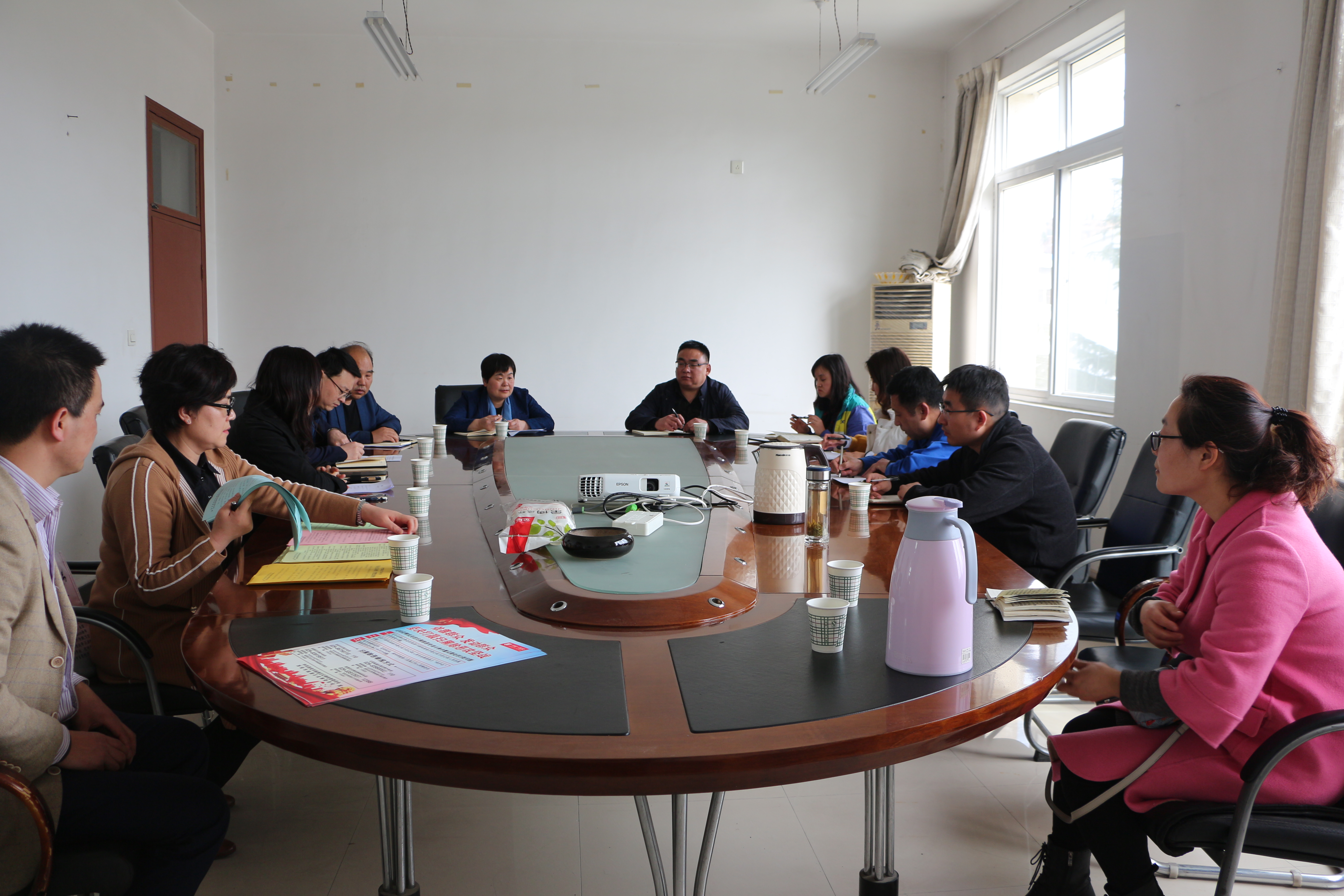 【纪检人·镜头】临潼区:扫黑除恶专项斗争宣传"流动桌"进社区,进企业